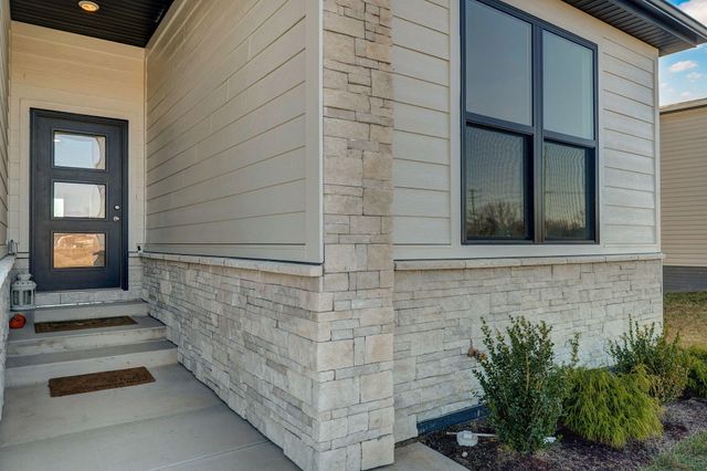 3974 E Wilson's Valley Boulevard, Brookline, MO 65619