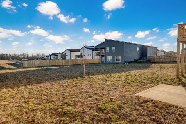 3974 E Wilson's Valley Boulevard, Brookline, MO 65619