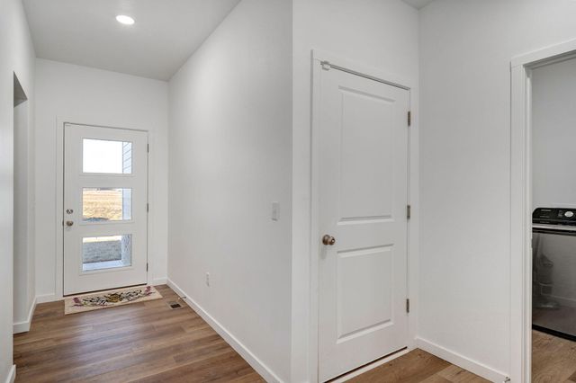 3974 E Wilson's Valley Boulevard, Brookline, MO 65619