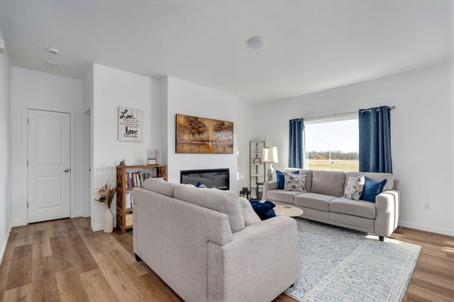 3974 E Wilson's Valley Boulevard, Brookline, MO 65619