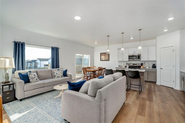 3974 E Wilson's Valley Boulevard, Brookline, MO 65619