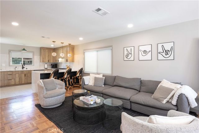 1937 Pattiz, Long Beach, CA 90815