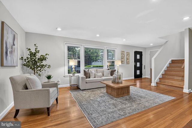 9305 LINDEN AVE, Bethesda, MD 20814