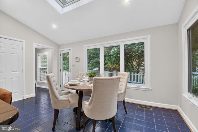 9305 LINDEN AVE, Bethesda, MD 20814