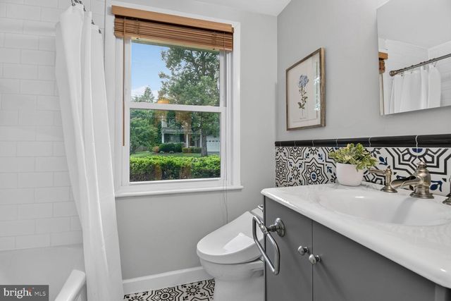 9305 LINDEN AVE, Bethesda, MD 20814