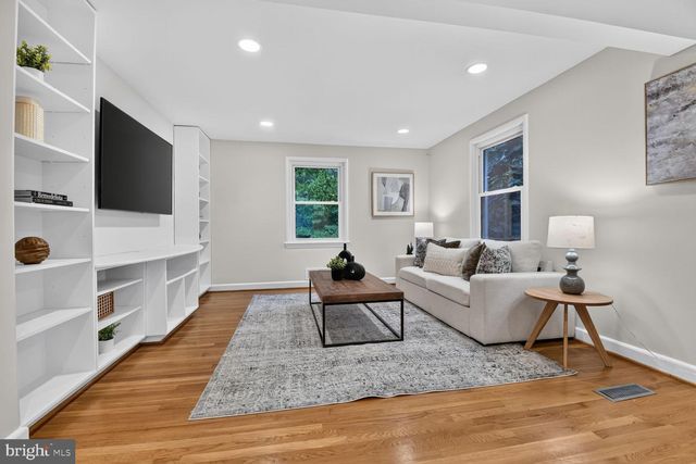 9305 LINDEN AVE, Bethesda, MD 20814