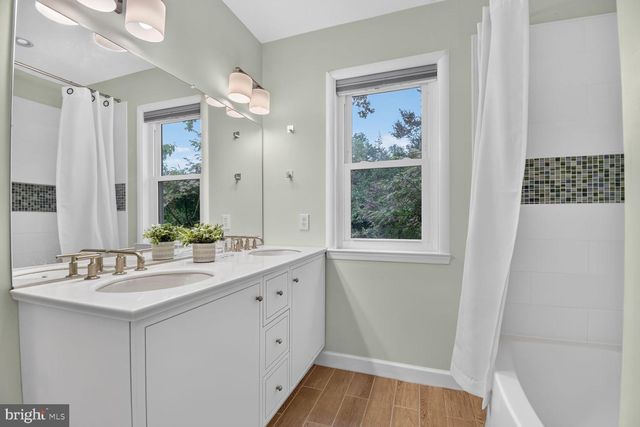 9305 LINDEN AVE, Bethesda, MD 20814
