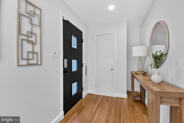 9305 LINDEN AVE, Bethesda, MD 20814