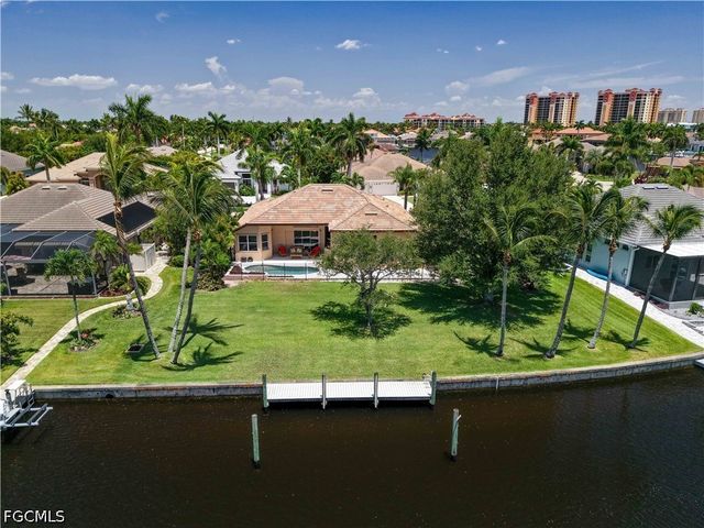 5514 Merlyn LN, Cape Coral, FL 33914