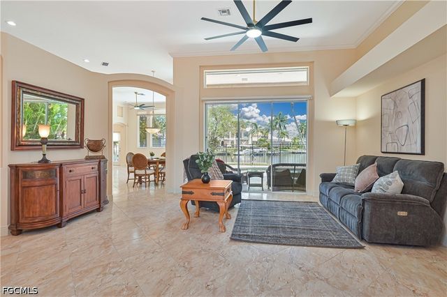 5514 Merlyn LN, Cape Coral, FL 33914