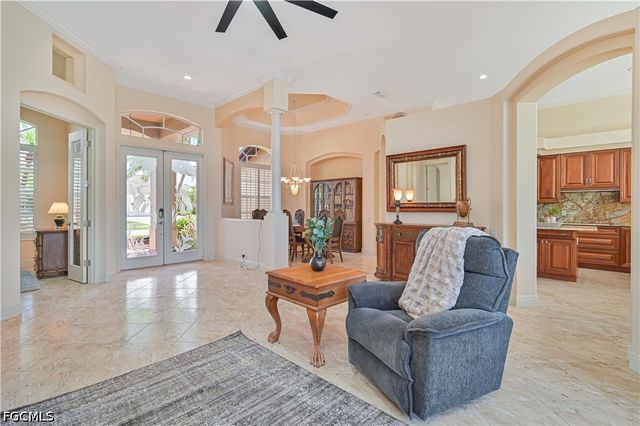 5514 Merlyn LN, Cape Coral, FL 33914
