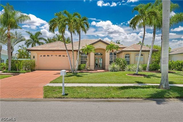 5514 Merlyn LN, Cape Coral, FL 33914