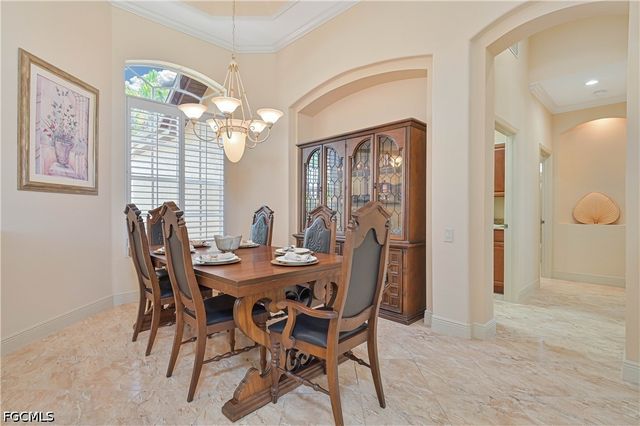 5514 Merlyn LN, Cape Coral, FL 33914
