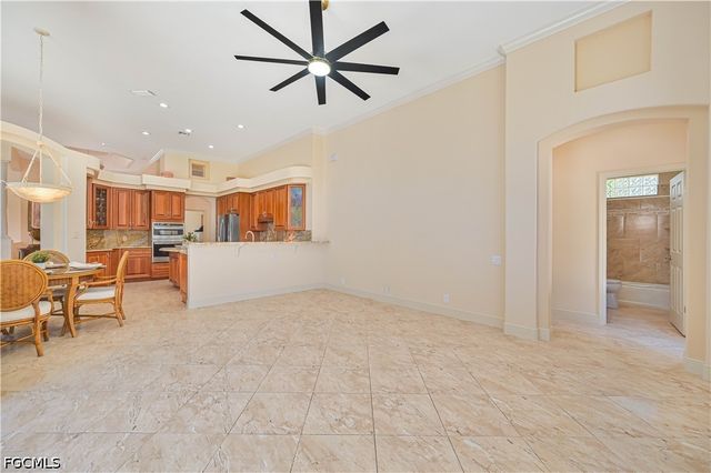 5514 Merlyn LN, Cape Coral, FL 33914