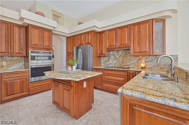5514 Merlyn LN, Cape Coral, FL 33914