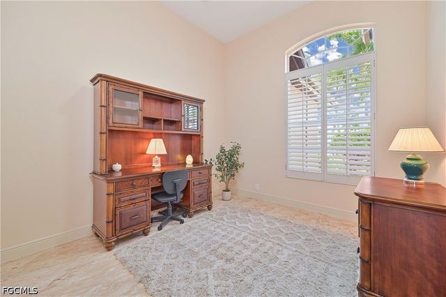 5514 Merlyn LN, Cape Coral, FL 33914