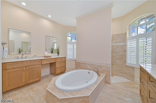 5514 Merlyn LN, Cape Coral, FL 33914