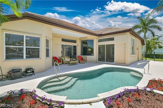 5514 Merlyn LN, Cape Coral, FL 33914