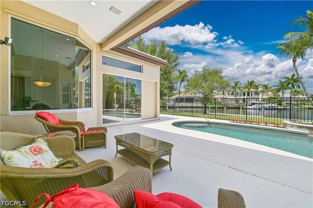 5514 Merlyn LN, Cape Coral, FL 33914