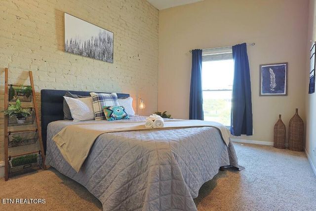 105 W Jackson Ave 11, Knoxville, TN 37902