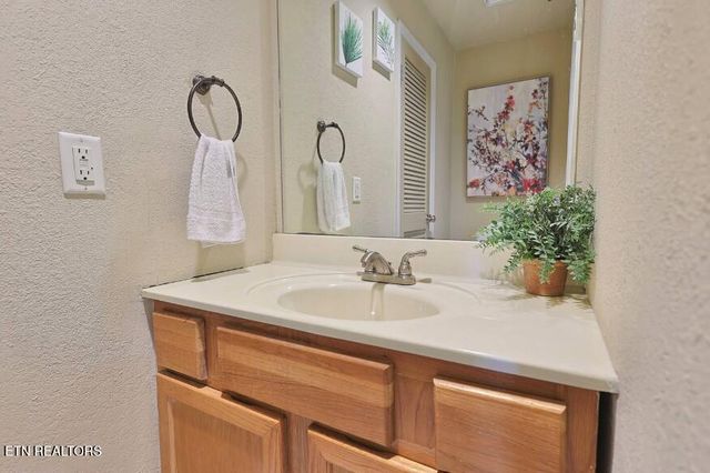 105 W Jackson Ave 11, Knoxville, TN 37902