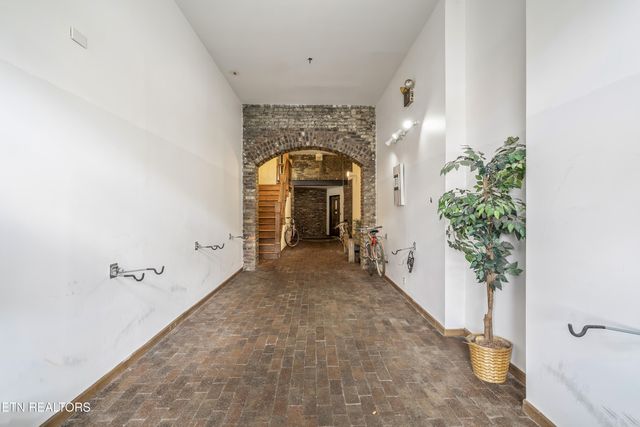 105 W Jackson Ave 11, Knoxville, TN 37902