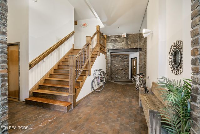 105 W Jackson Ave 11, Knoxville, TN 37902