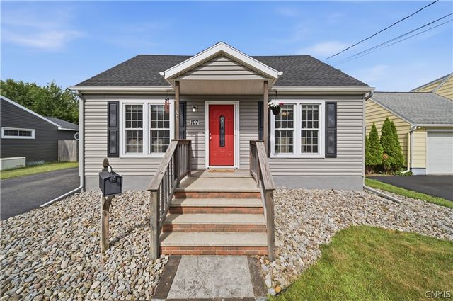 107 Edden Lane, Clay, NY 13212