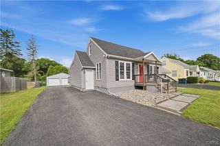 107 Edden Lane, Clay, NY 13212