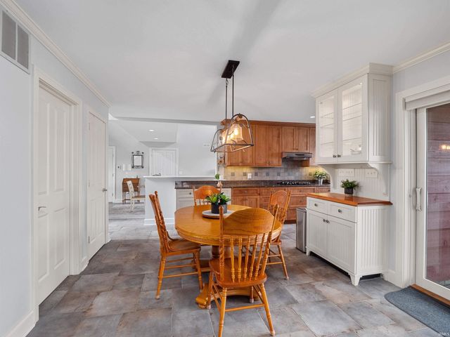 0575 E 635 S, Wolcottville, IN 46795