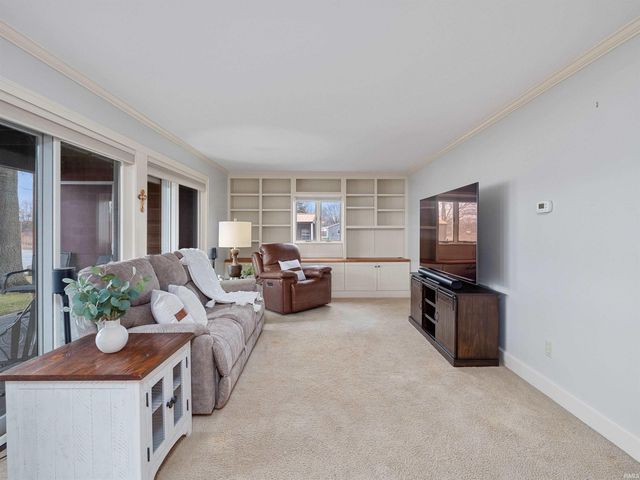 0575 E 635 S, Wolcottville, IN 46795