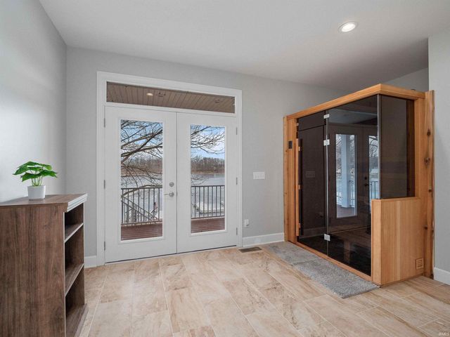 0575 E 635 S, Wolcottville, IN 46795