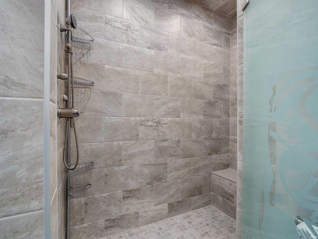 0575 E 635 S, Wolcottville, IN 46795