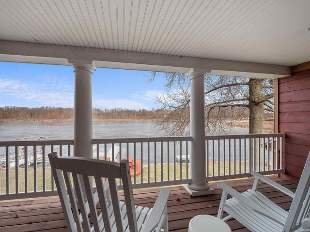 0575 E 635 S, Wolcottville, IN 46795