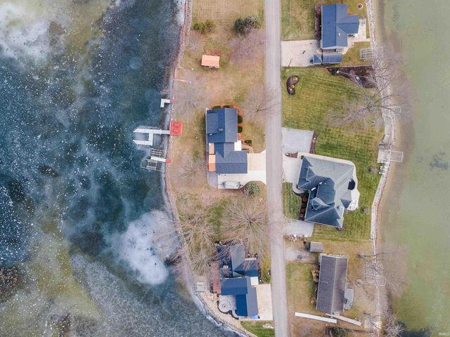 0575 E 635 S, Wolcottville, IN 46795