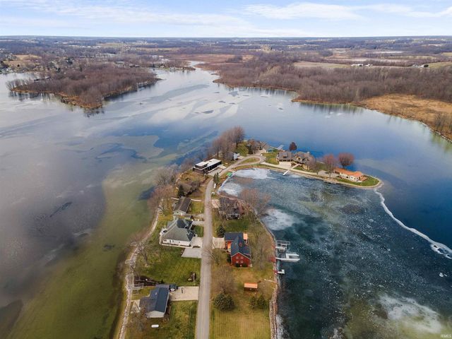 0575 E 635 S, Wolcottville, IN 46795