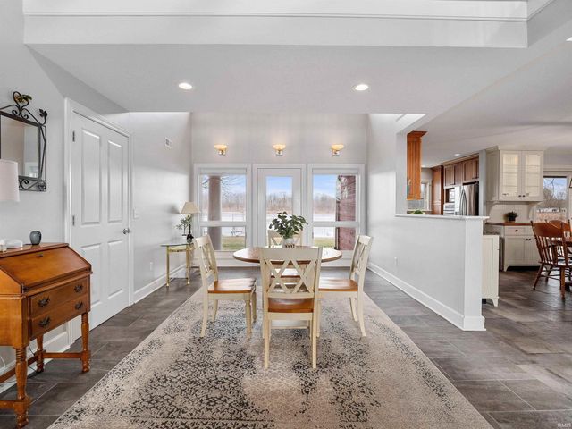 0575 E 635 S, Wolcottville, IN 46795