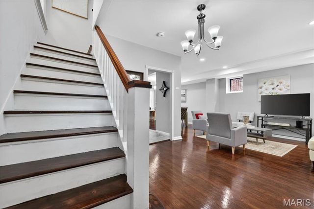 5911 Pershing Avenue, St Louis, MO 63112