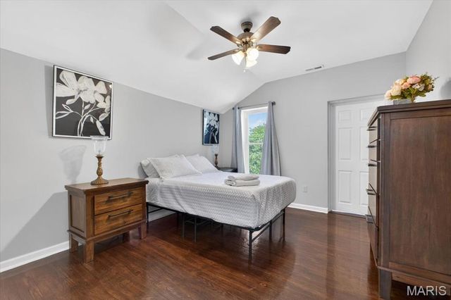 5911 Pershing Avenue, St Louis, MO 63112