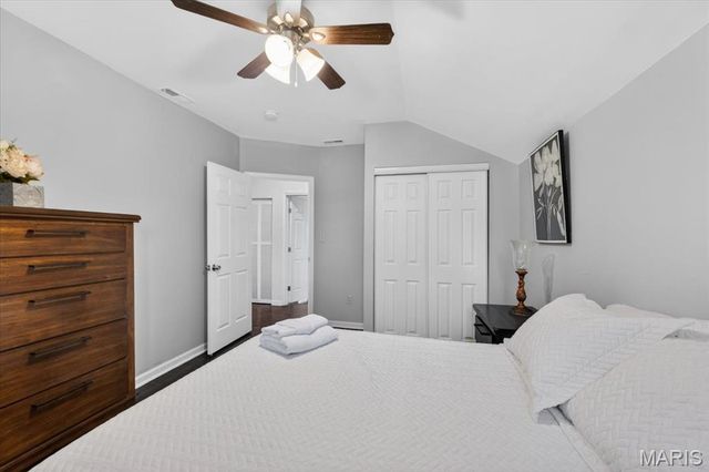 5911 Pershing Avenue, St Louis, MO 63112