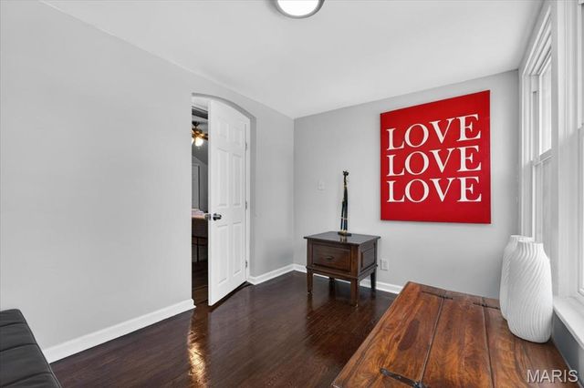 5911 Pershing Avenue, St Louis, MO 63112