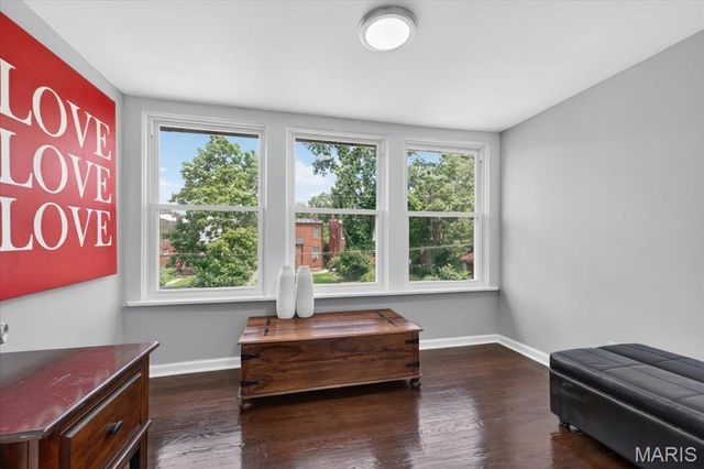 5911 Pershing Avenue, St Louis, MO 63112