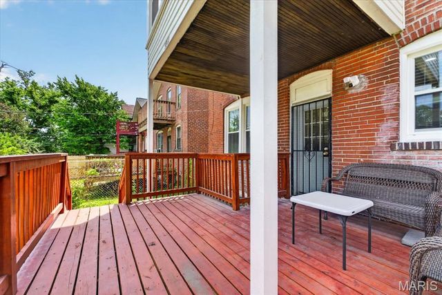 5911 Pershing Avenue, St Louis, MO 63112
