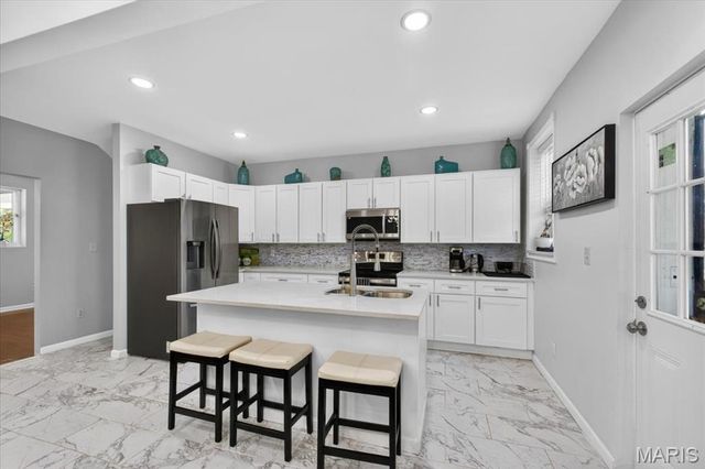5911 Pershing Avenue, St Louis, MO 63112
