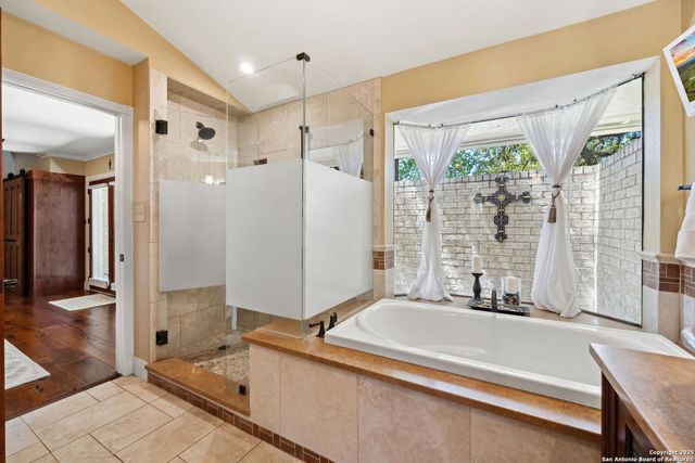 8110 park lane, Garden Ridge, TX 78266