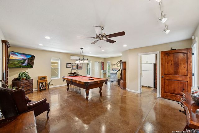 8110 park lane, Garden Ridge, TX 78266