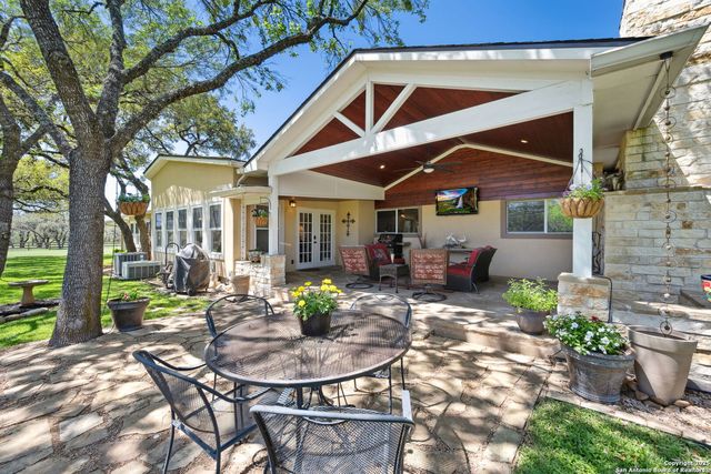 8110 park lane, Garden Ridge, TX 78266