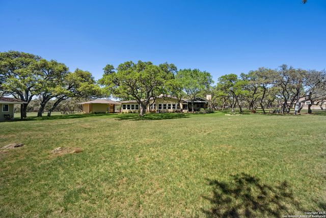 8110 park lane, Garden Ridge, TX 78266