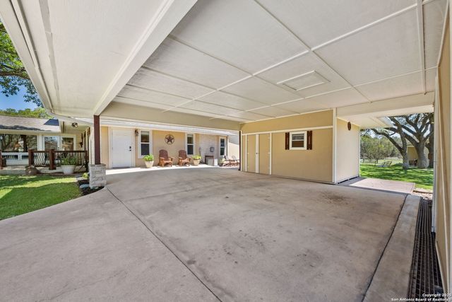 8110 park lane, Garden Ridge, TX 78266