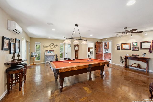 8110 park lane, Garden Ridge, TX 78266